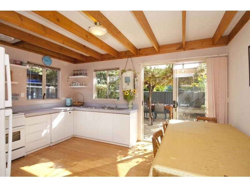 250A Carrington Street, Hilton WA 6163