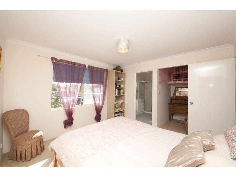 250A Carrington Street, Hilton WA 6163