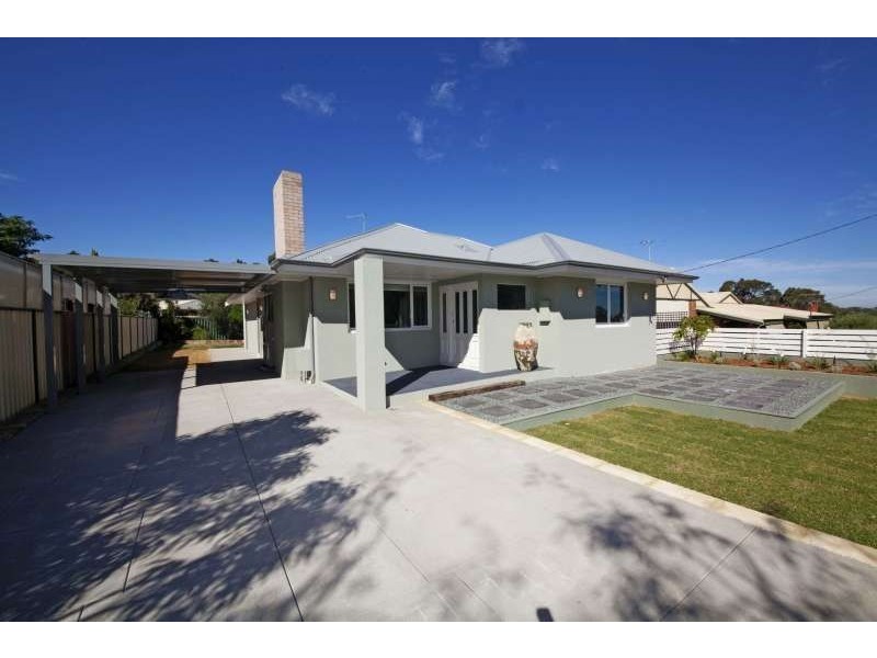 30 Redmond Street, Hamilton Hill WA 6163