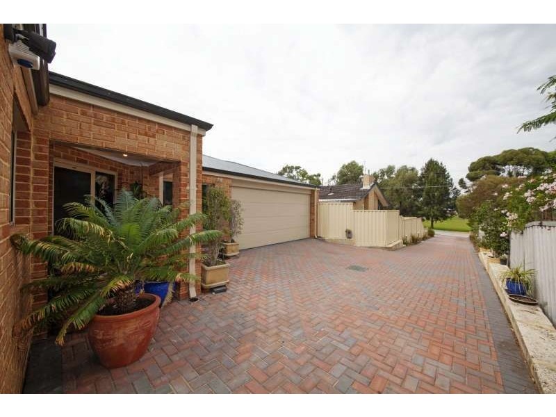 32A Lavinia Crescent, Coolbellup WA 6163