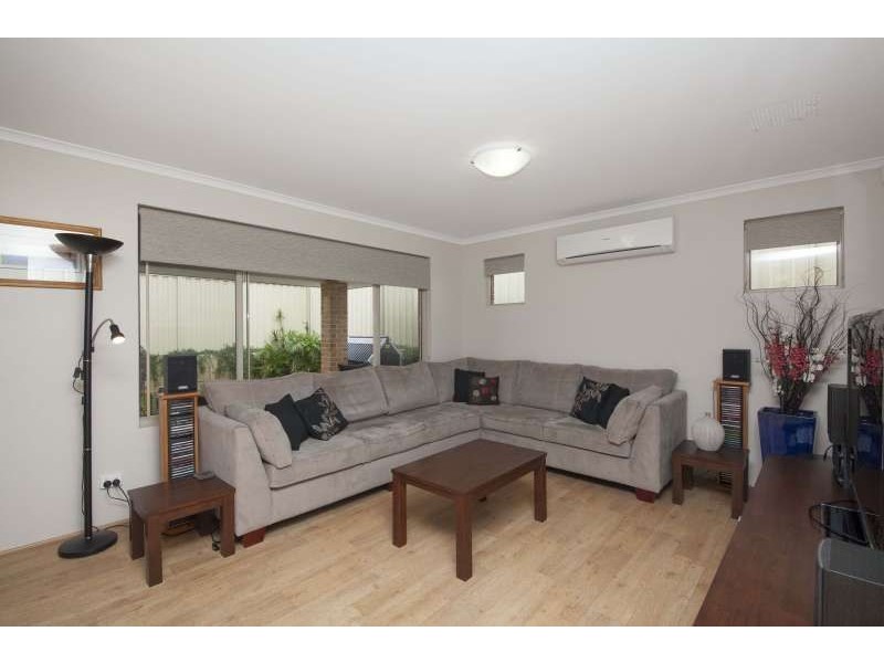 32A Lavinia Crescent, Coolbellup WA 6163