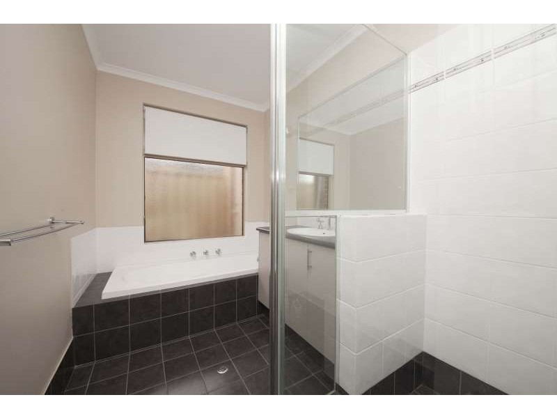 32A Lavinia Crescent, Coolbellup WA 6163