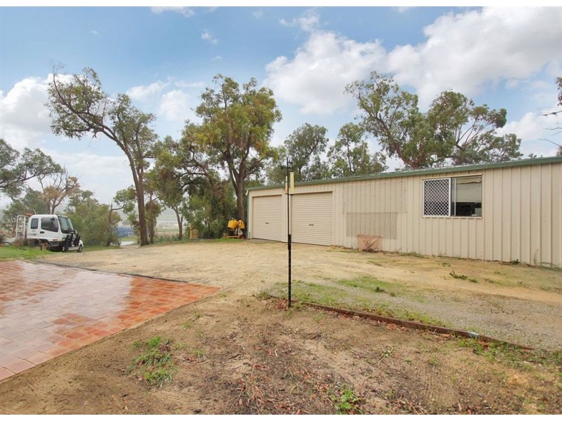 289 Mandogalup Road, Hope Valley WA 6165