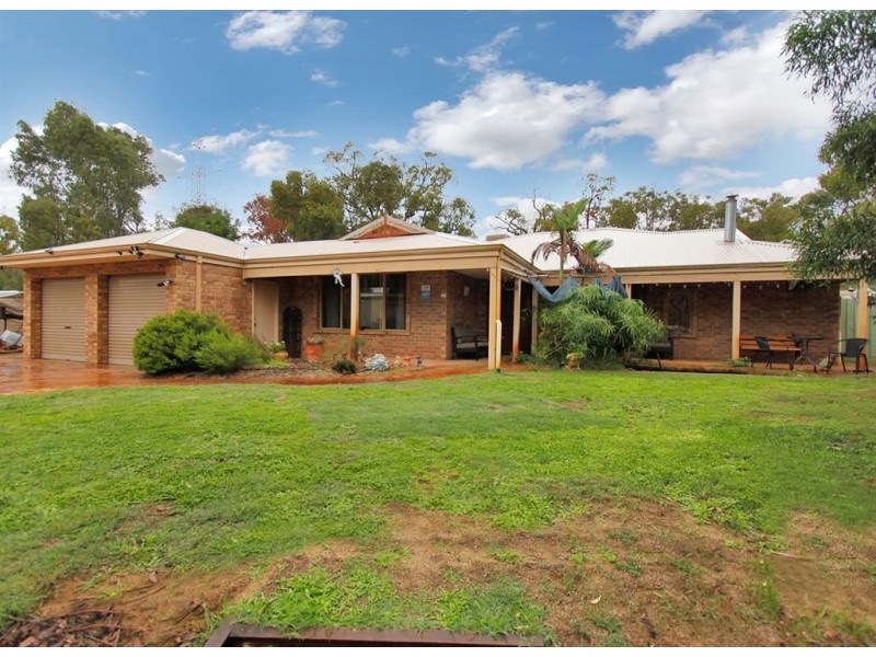 289 Mandogalup Road, Hope Valley WA 6165