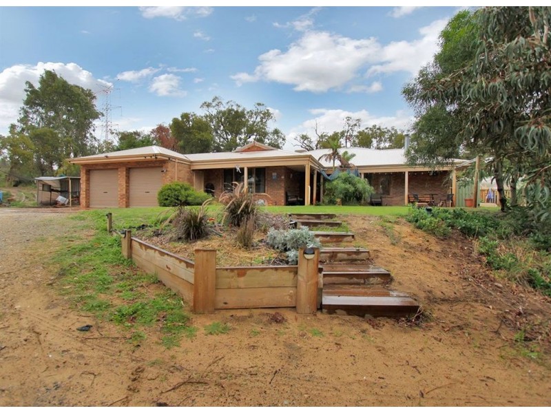 289 Mandogalup Road, Hope Valley WA 6165