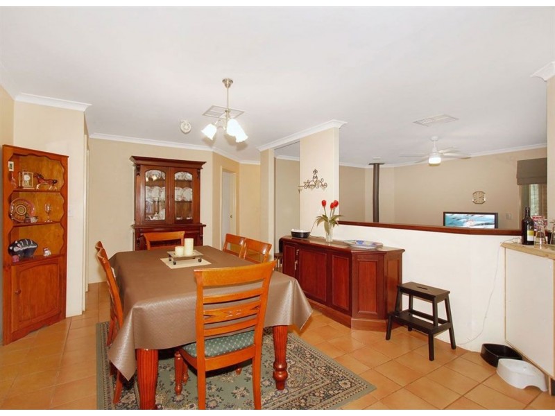 289 Mandogalup Road, Hope Valley WA 6165