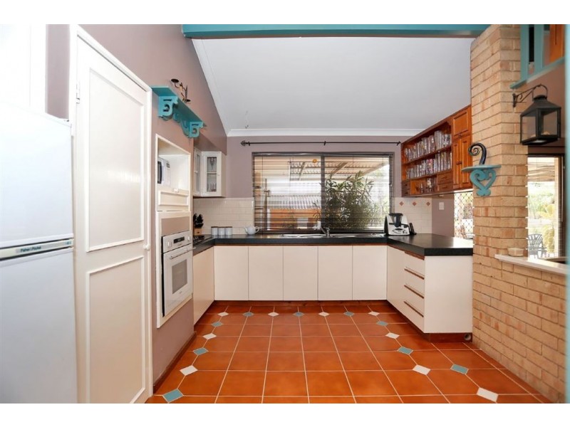 12 Michigan Heights, Success WA 6164