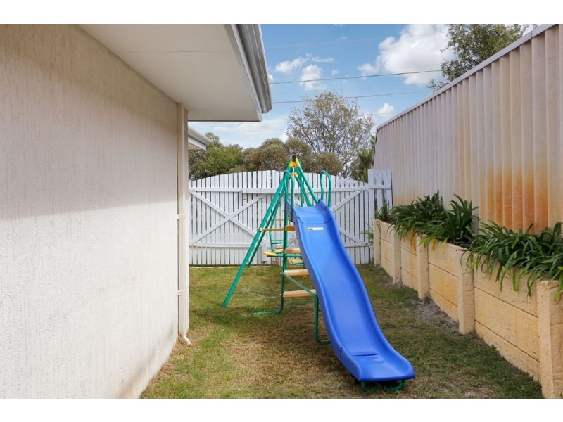 12 Michigan Heights, Success WA 6164