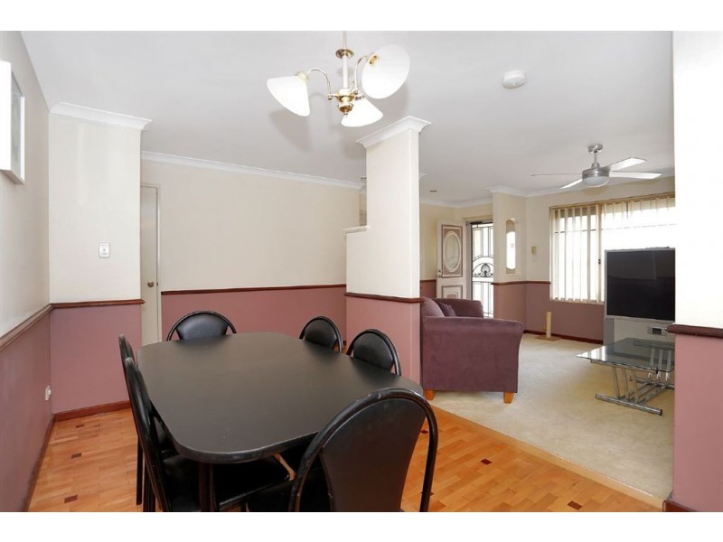 12 Michigan Heights, Success WA 6164