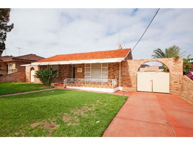 205 Healy Road, Hamilton Hill WA 6163