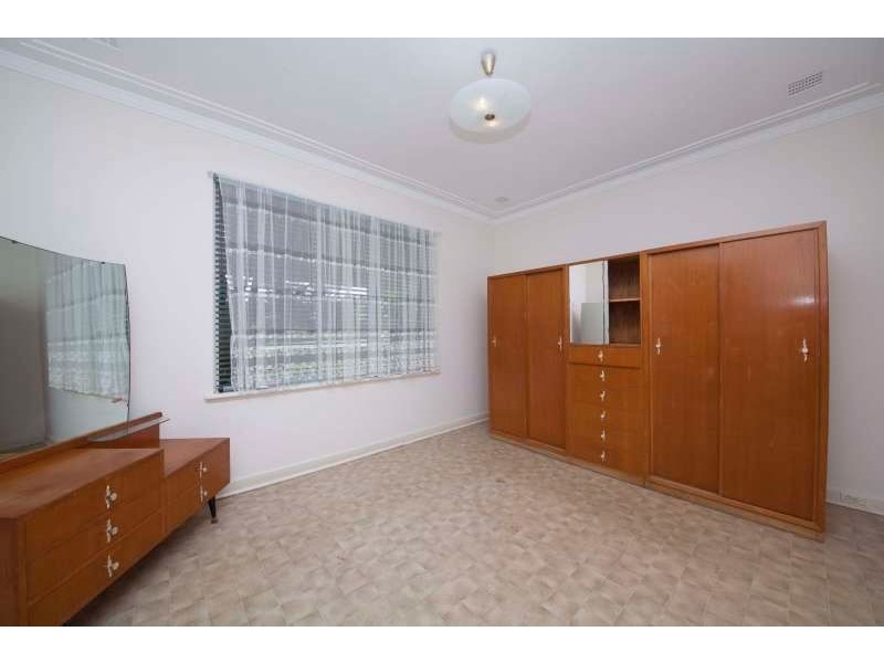 205 Healy Road, Hamilton Hill WA 6163