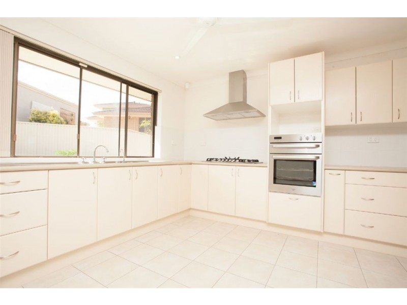 24 McCombe Avenue, Samson WA 6163