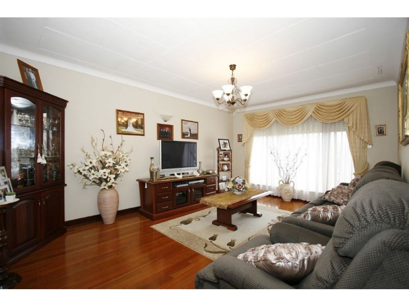 5 Glendower Way, Spearwood WA 6163