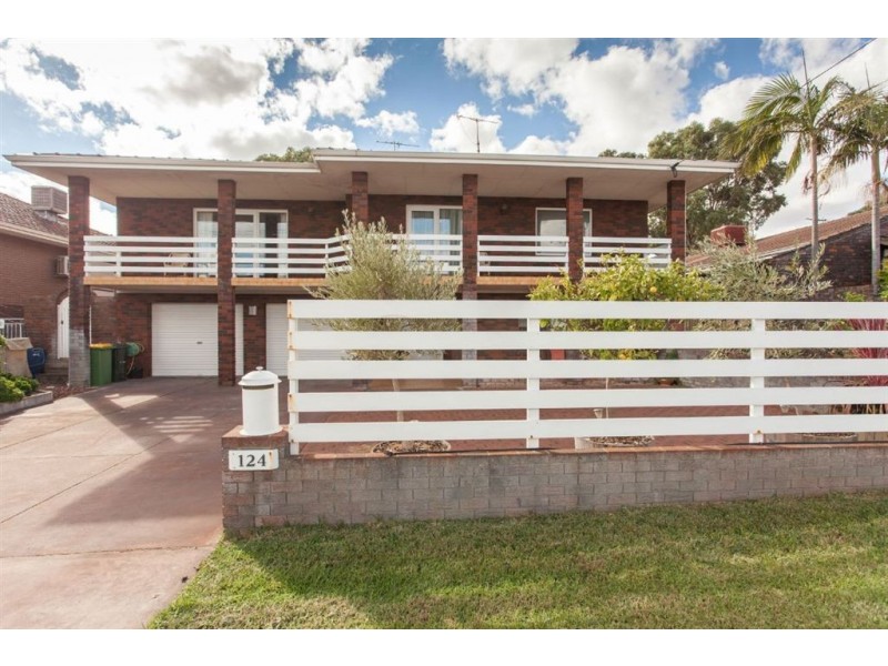124 Phoenix Road, Hamilton Hill WA 6163