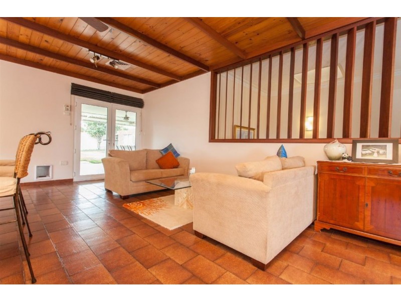 124 Phoenix Road, Hamilton Hill WA 6163