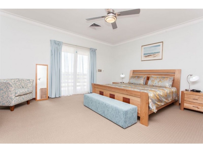 124 Phoenix Road, Hamilton Hill WA 6163