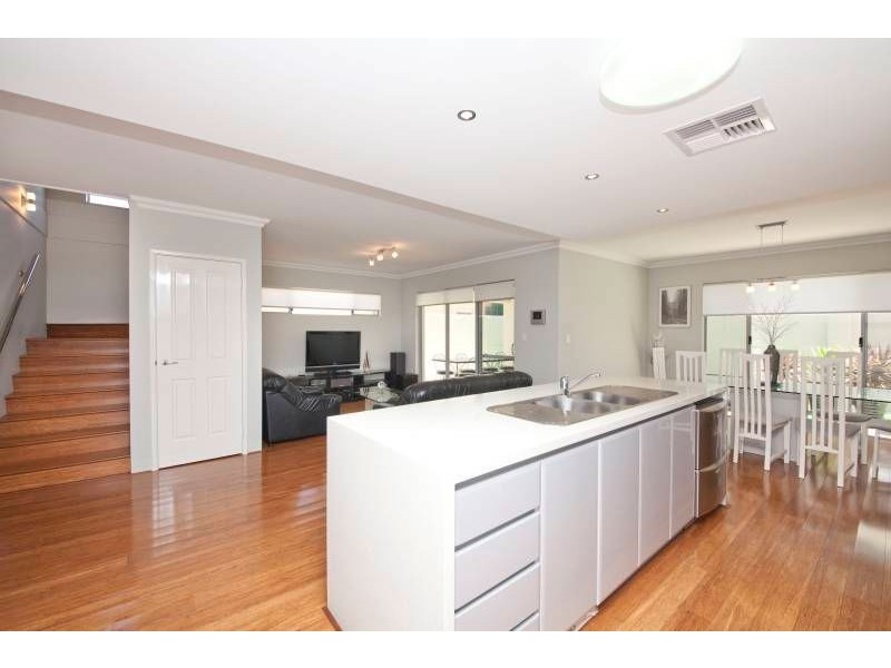 32A Scott Street, South Fremantle WA 6162