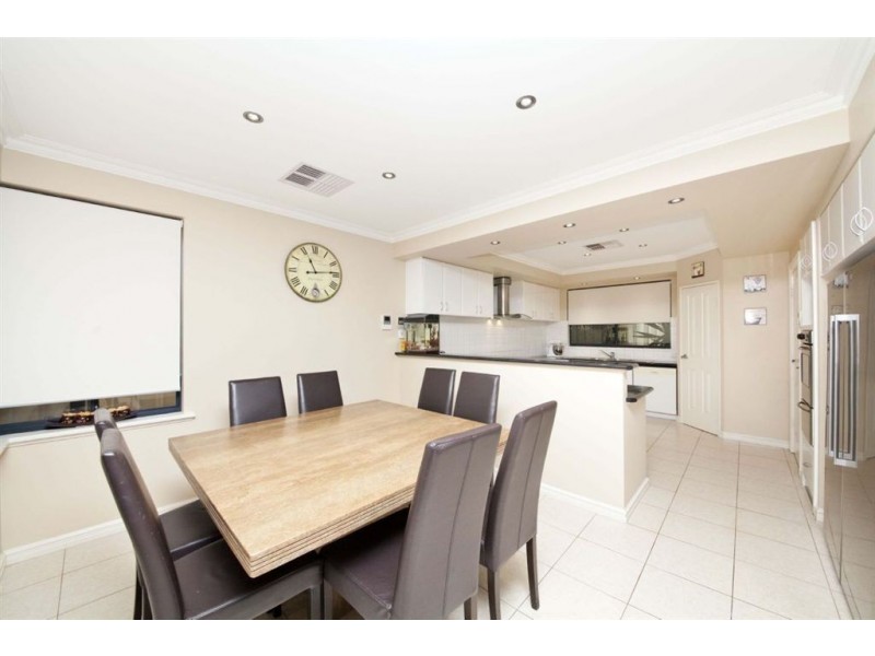 6 Zukova Close, Spearwood WA 6163