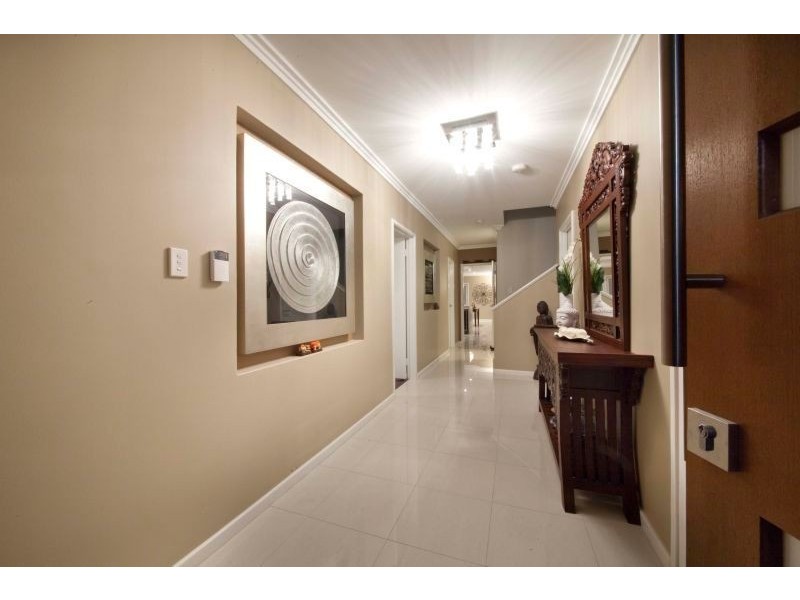 17 Hamelin Drive, Munster WA 6166