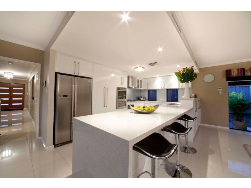 17 Hamelin Drive, Munster WA 6166