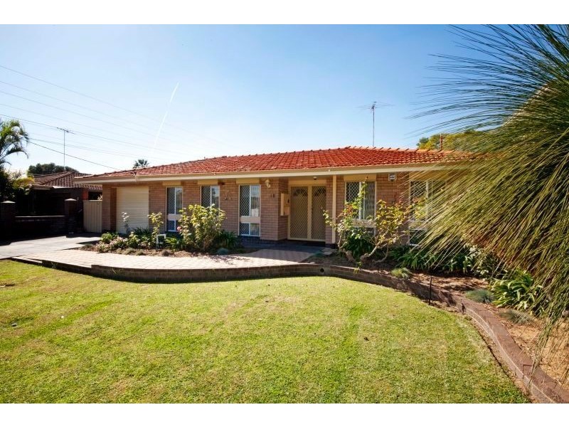 18 Glenister Road, Hamilton Hill WA 6163