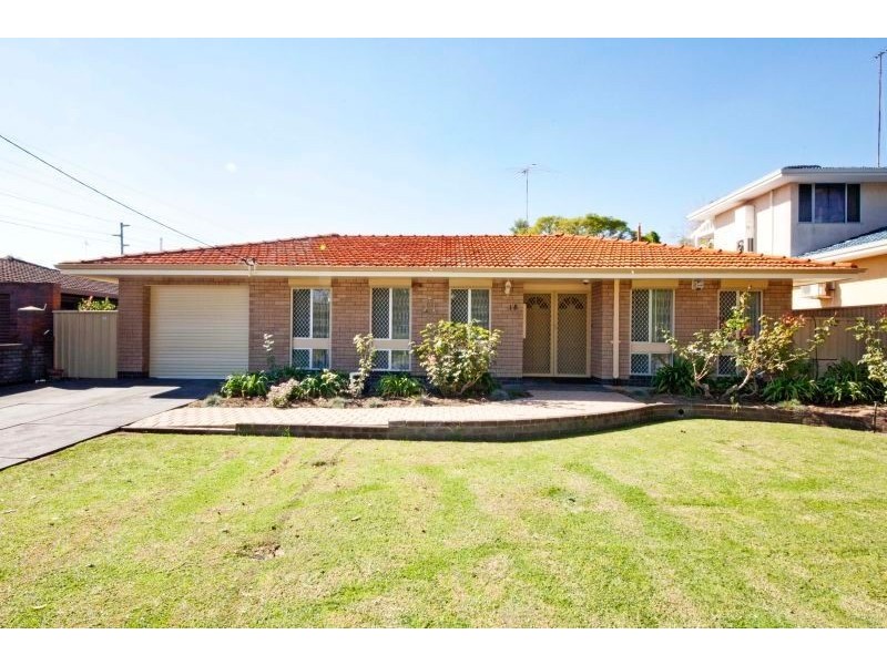 18 Glenister Road, Hamilton Hill WA 6163