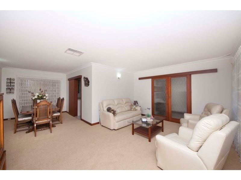 18 Glenister Road, Hamilton Hill WA 6163