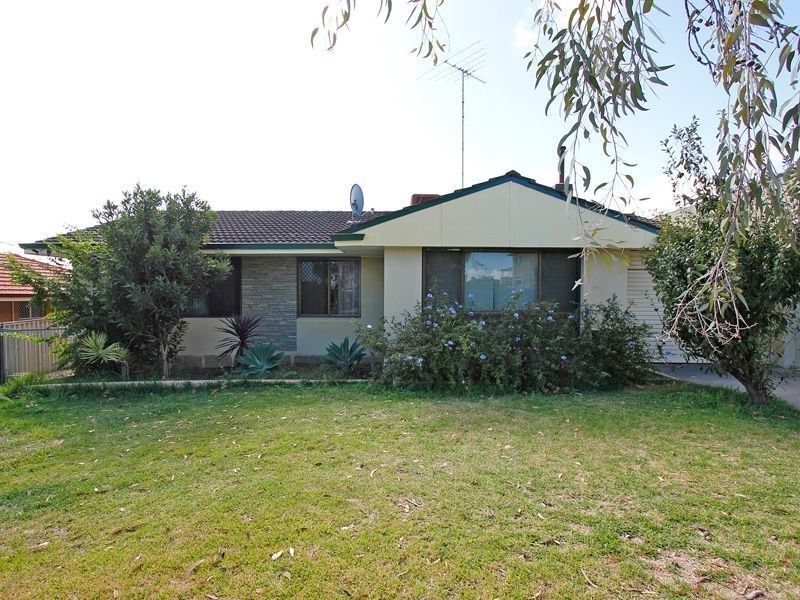 4 Hanlon Street, Hamilton Hill WA 6163