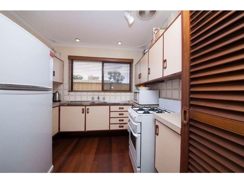 39 Gurney Road, Spearwood WA 6163