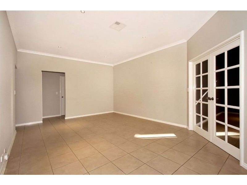 14 Tindal Avenue, Yangebup WA 6164