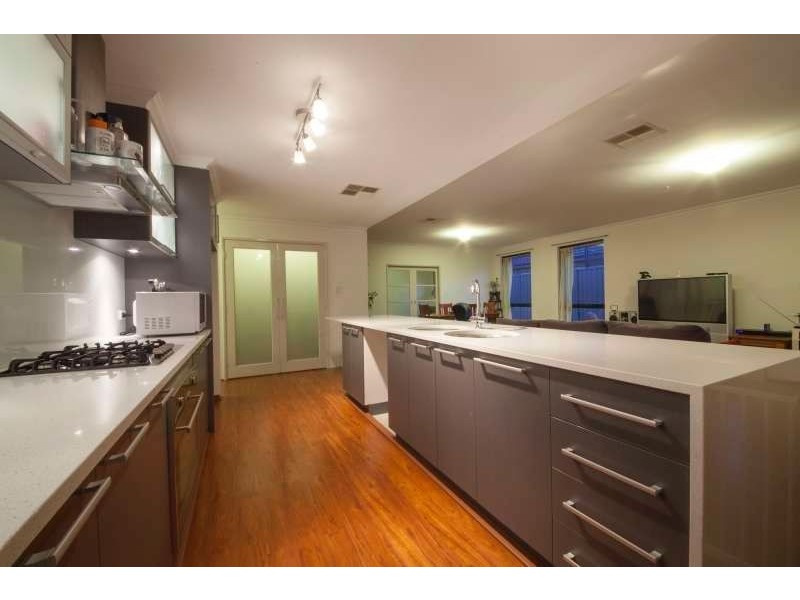 26 Yellowwood Avenue, Piara Waters WA 6112