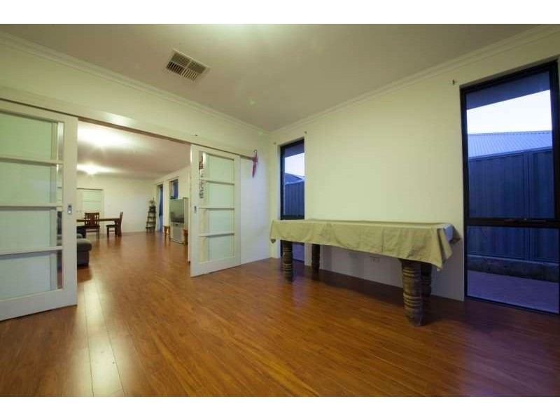 26 Yellowwood Avenue, Piara Waters WA 6112