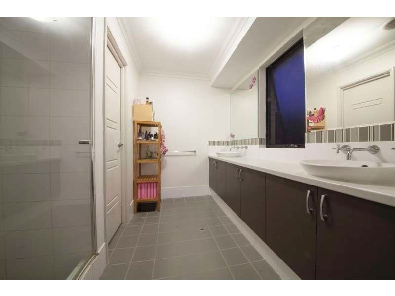 26 Yellowwood Avenue, Piara Waters WA 6112