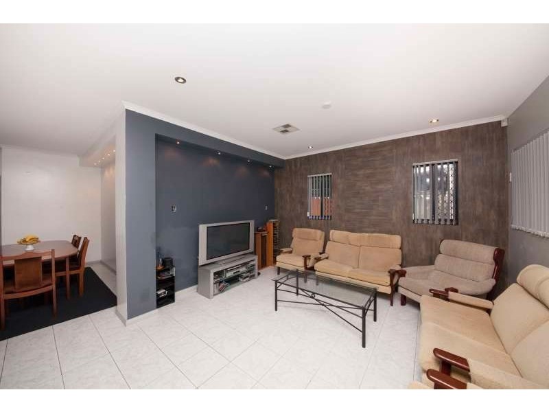 8B Shallow Street, Spearwood WA 6163