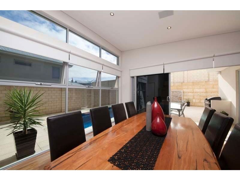 13 Newark Turn, North Coogee WA 6163