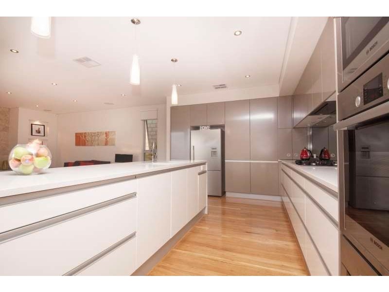 13 Newark Turn, North Coogee WA 6163