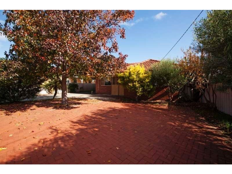 3 Bitton Street, Hamilton Hill WA 6163