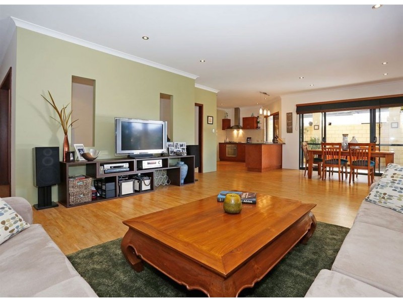 16 Forillion Avenue, Bibra Lake WA 6163