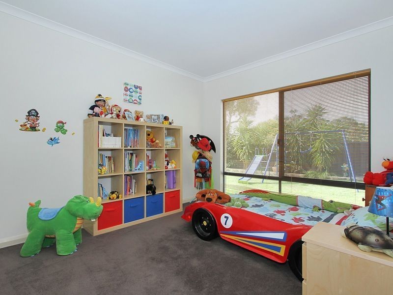16 Forillion Avenue, Bibra Lake WA 6163