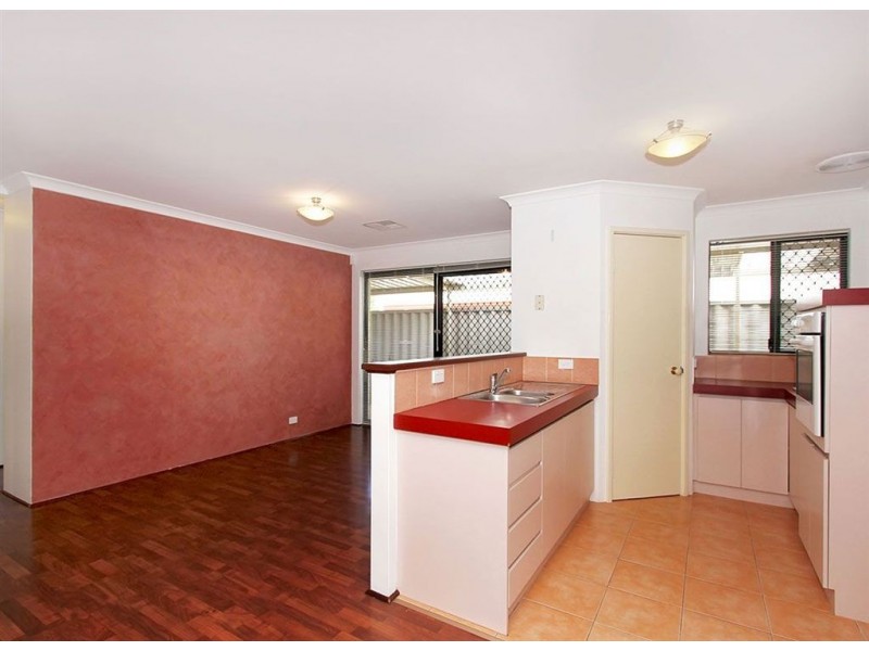 4 Manuel Close, Hamilton Hill WA 6163