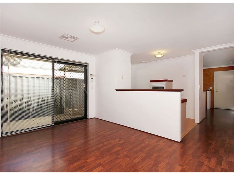 4 Manuel Close, Hamilton Hill WA 6163