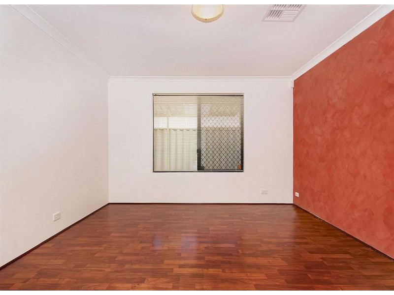 4 Manuel Close, Hamilton Hill WA 6163