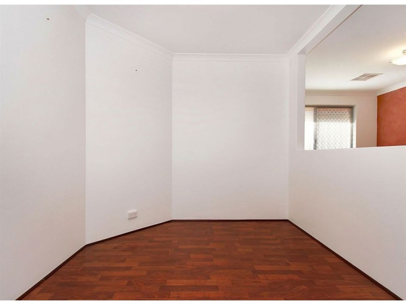 4 Manuel Close, Hamilton Hill WA 6163