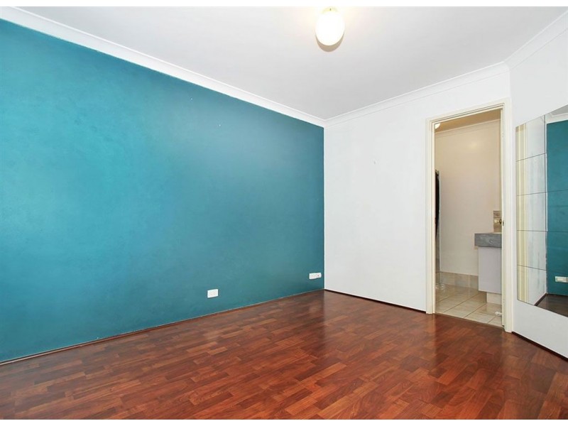 4 Manuel Close, Hamilton Hill WA 6163