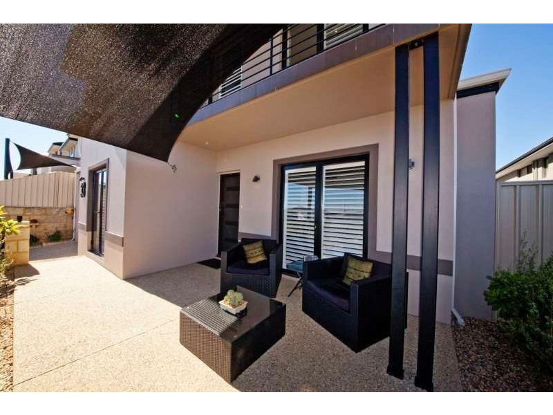 33 Panarea Crest, Yangebup WA 6164