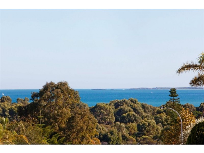 24 Fairbairn Road, Coogee WA 6166