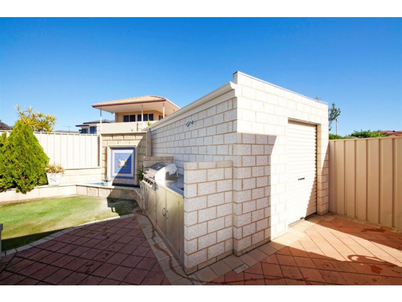 24 Fairbairn Road, Coogee WA 6166