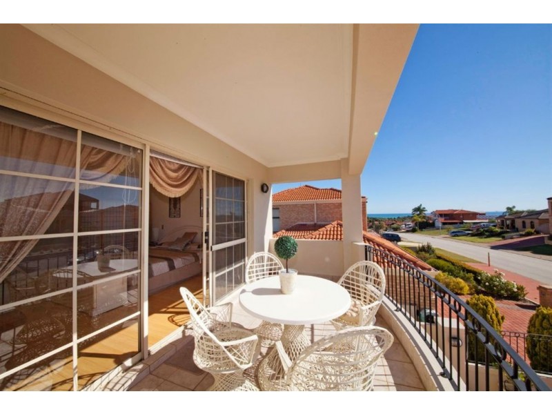 24 Fairbairn Road, Coogee WA 6166