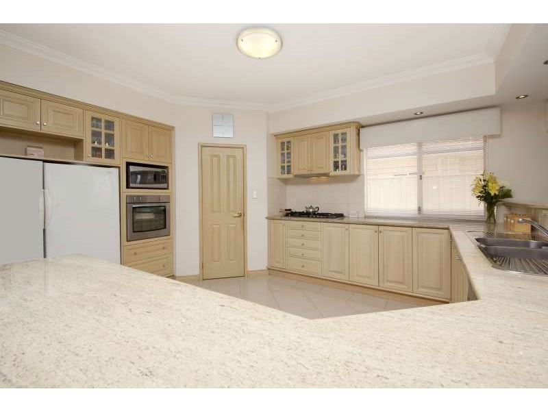 24 Fairbairn Road, Coogee WA 6166