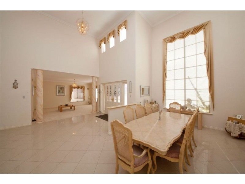 24 Fairbairn Road, Coogee WA 6166